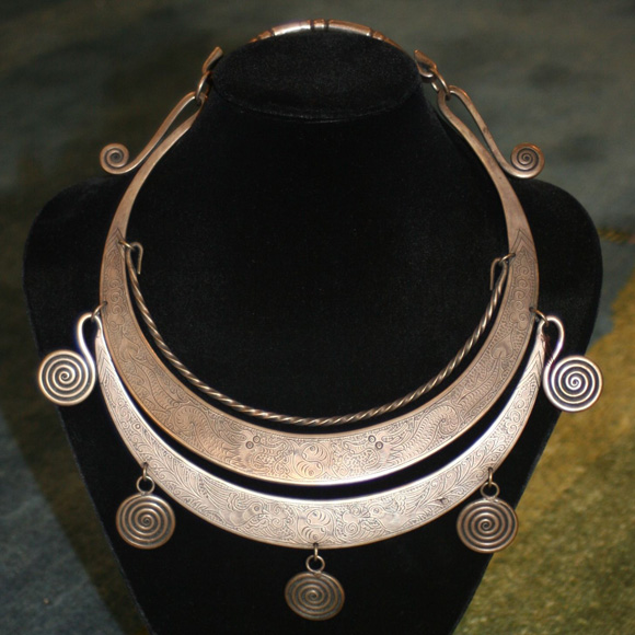 Lao Necklace_580sq