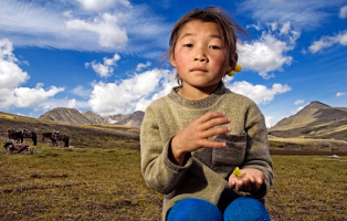 kazakh girl on kazakh steppe
